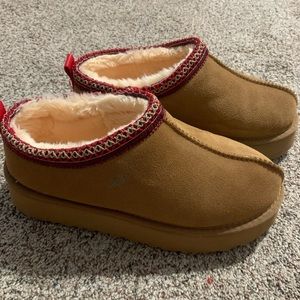 UGG Tazz Slipper Platform sz 11 W